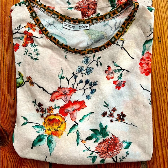 Gorgeous ZARA COLLECTION Top - Size Small - Picture 2 of 11